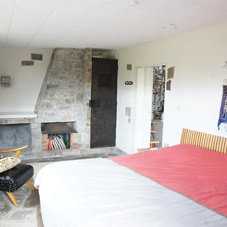 Le Chablis De Lesse Bed & Breakfast